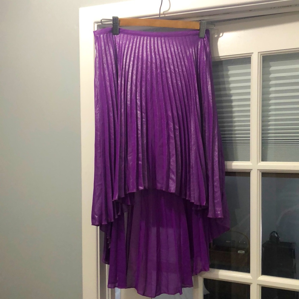 Pleated shimmery purple skirt size 8 US